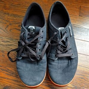 Black size 10 Terry Kennedy SUPRA skate shoes.